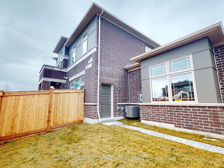 1124 Baltic Ln — Photo 4