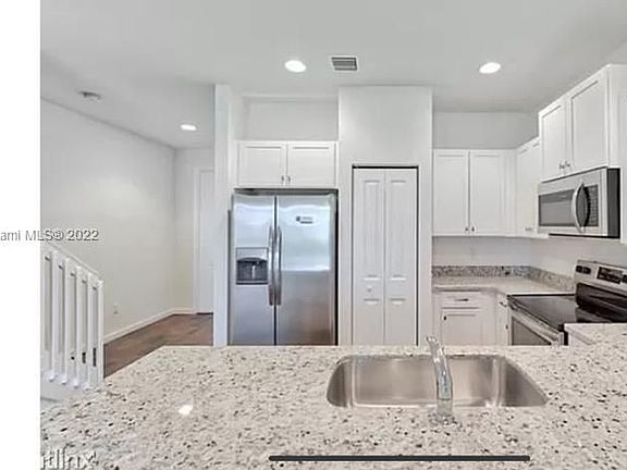 2nd image of 358 SE 1st Dr