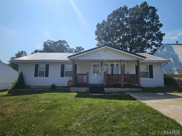 209 N Waller St, Crocker, MO 65452