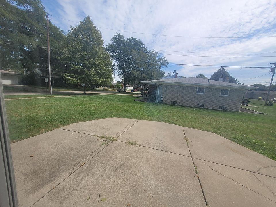 1st image of 30524 Ohmer Dr