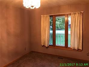 3rd image of 1027 Cedar Glen South Dr