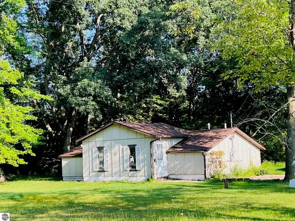 609 Milton St, Cadillac, MI 49601