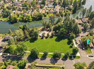 124 NW Columbia St, Bend, OR 97701