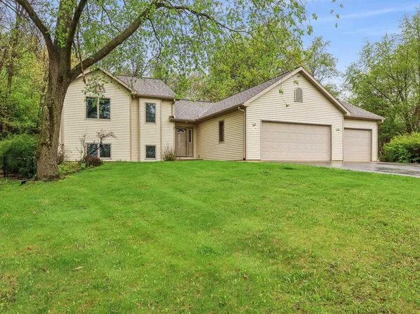 W10957 Arbor Valley Rd, Lodi, WI 53555