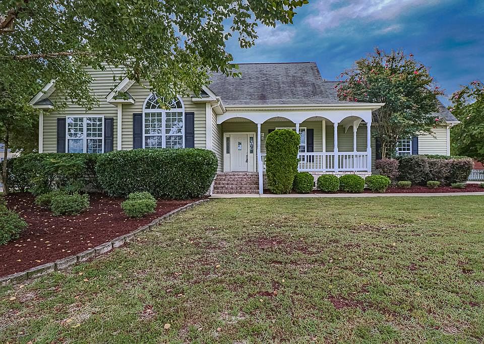 1st image of 402 Morgan Trace Ln