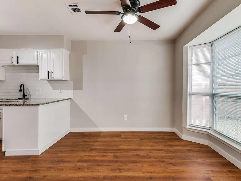 614 Brian Dr — Photo 8