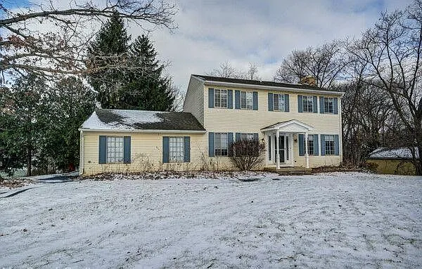 5 bed, 1768 sqft, $2,780 — Photo 2