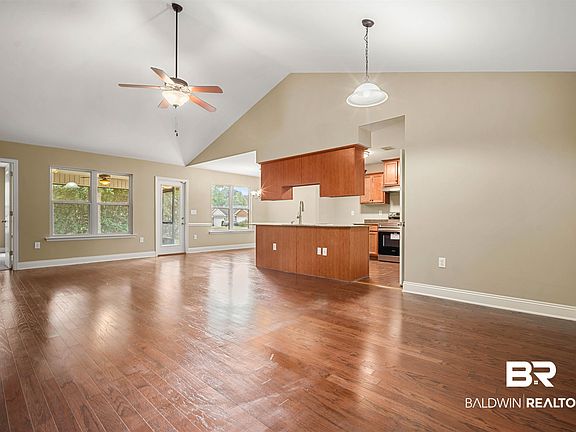 4th image of 2042 Stonepine Dr