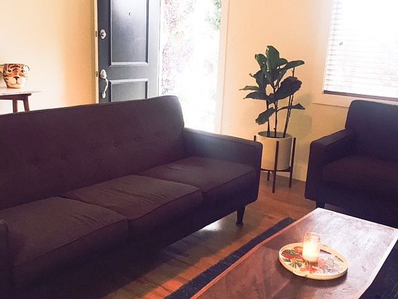 2nd image of 1719 N Avenue 45