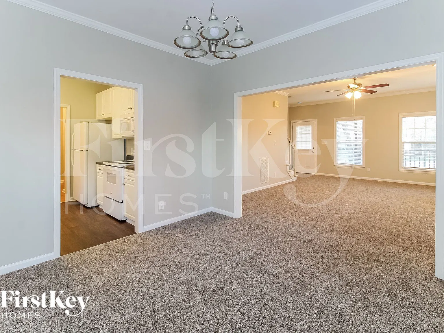 3 bed, 2.5 bath, 1824 sqft, $2,200 — Photo 3