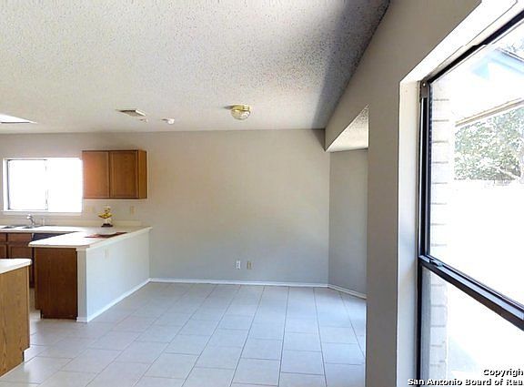 4th image of 2327 Gold Holly Pl
