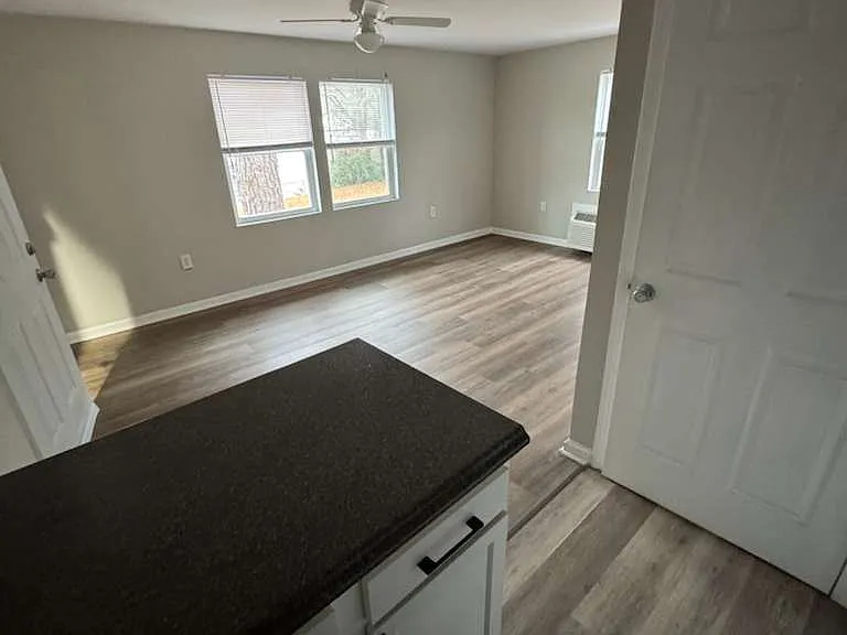 201 Chandler Dr #33C — Photo 3
