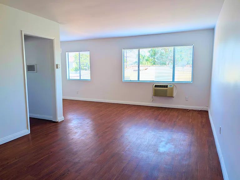 508 N Kenmore Ave #15 — Photo 11