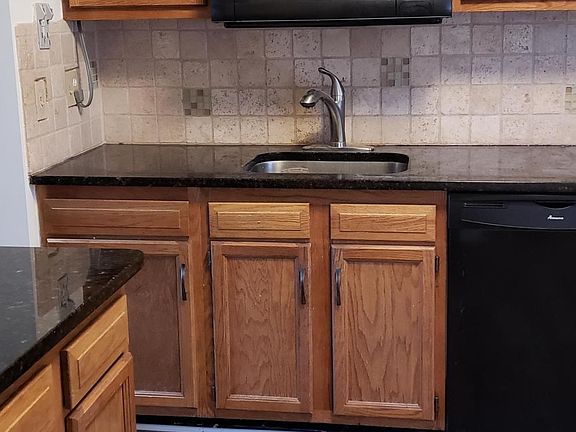 5th image of 1831 Brentwood Dr