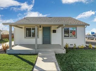 107-111 S Walnut Ave, Manteca, CA 95337