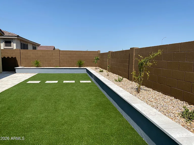 8826 W Medlock Dr — Photo 28