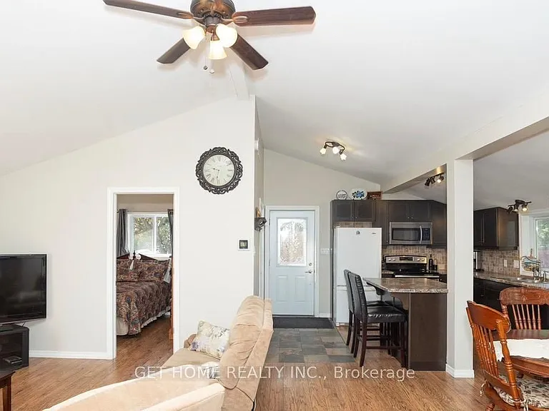 24 Hargrave Rd — Photo 13