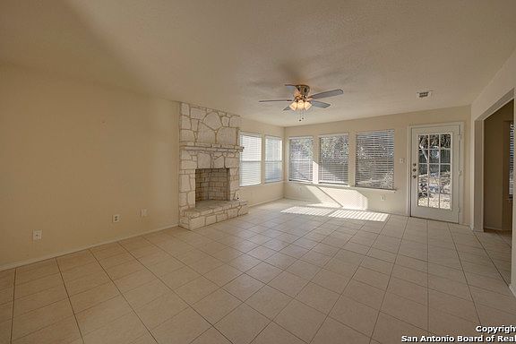 4th image of 105 Cibolo Branch Dr