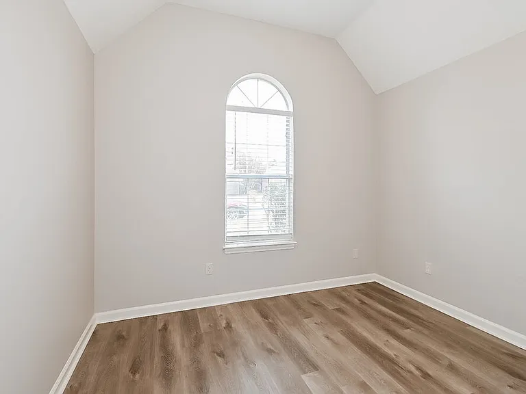 1483 S Goodlett Grove Cv — Photo 12