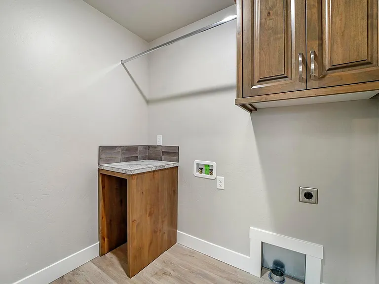 815 Jack Ave — Photo 8