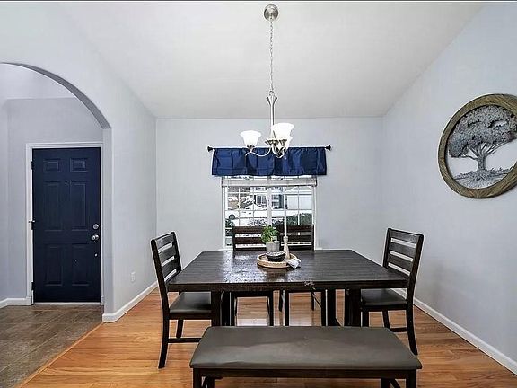 5th image of 1116 Fitz Hugh Dr SE