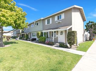 9525 Kensington Dr, Huntington Beach, CA 92646