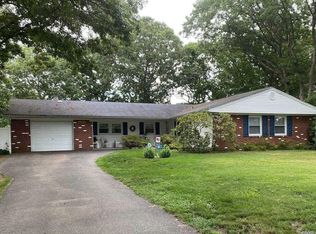 23 Wycomb Pl, Coram, NY 11727