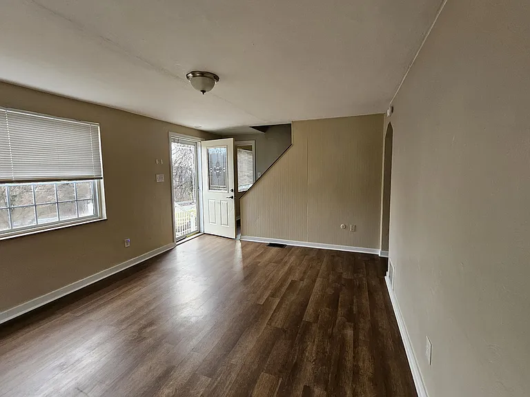 855 Hamil Rd — Photo 5