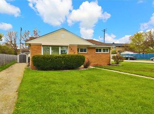 2310 Loraine Ave, Racine, WI 53404