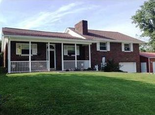 2514 Virginia Ave, Hurricane, WV 25526