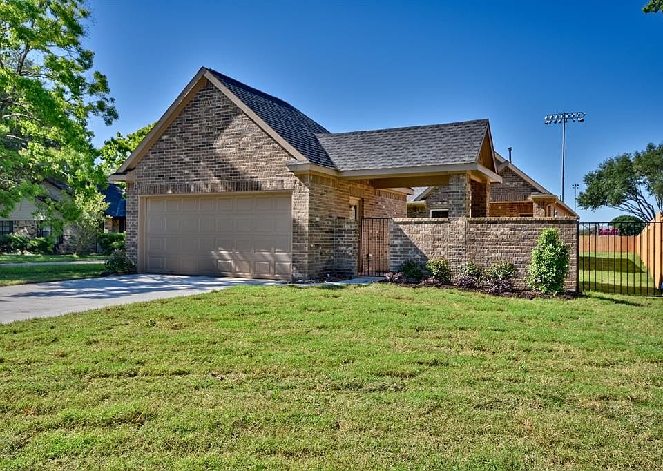 1st image of 739 High Oaks Dr