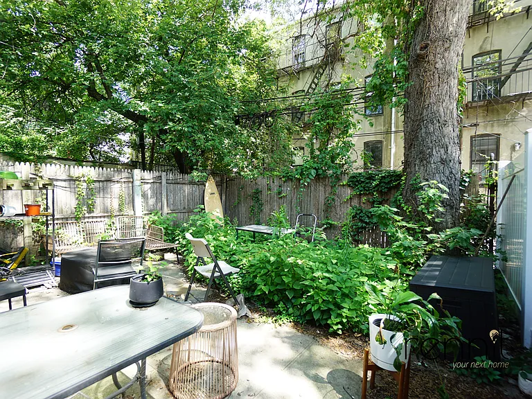 1160 Halsey St #GARDEN — Photo 1