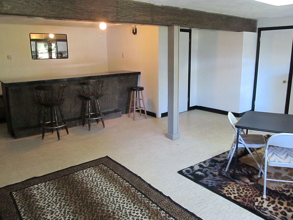 2nd image of 13 Colleen Cir