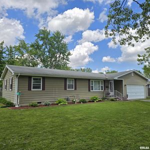 732 W Lovell St, Salem, IL, 62881