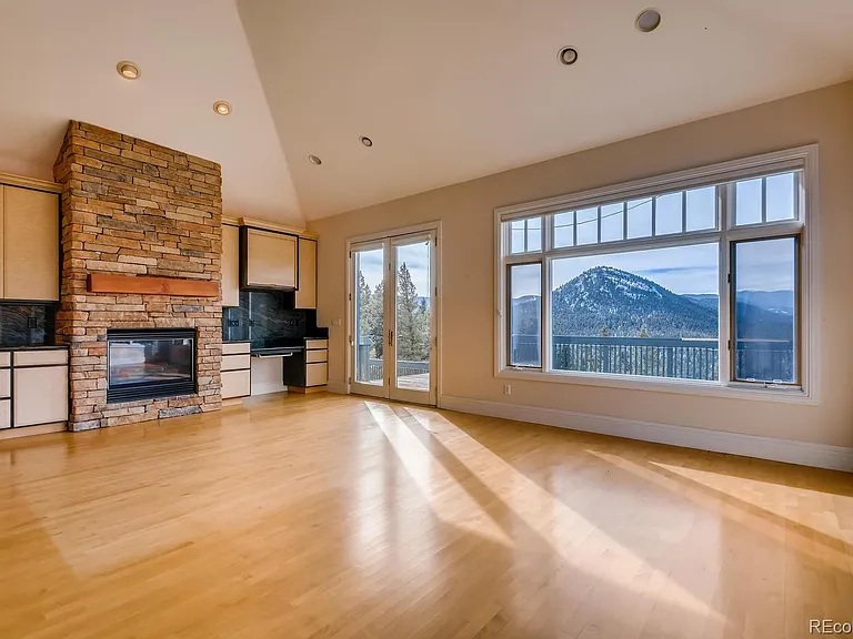3883 Mountainside Trl — Photo 14