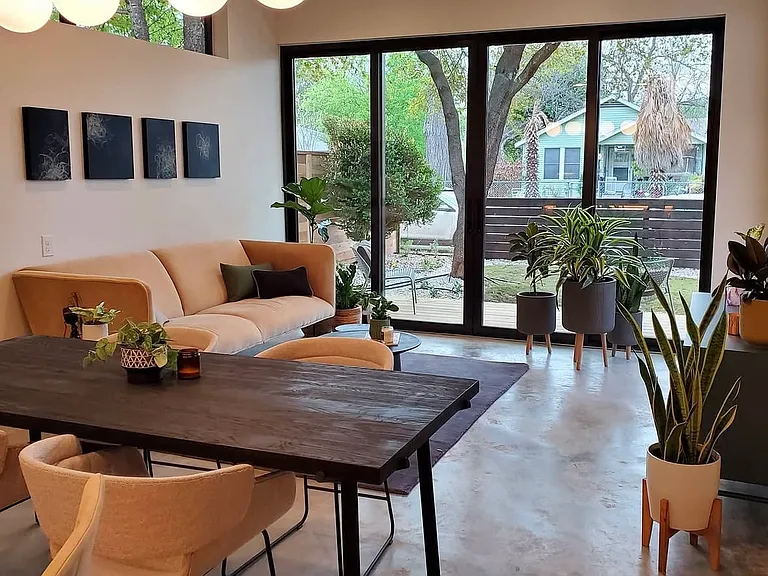 1111 Gunter St #1 — Photo 3