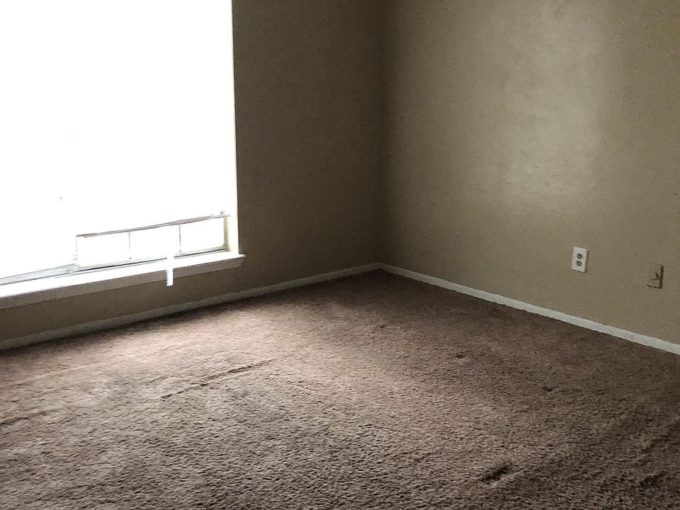 2nd image of 300 Rice St #A