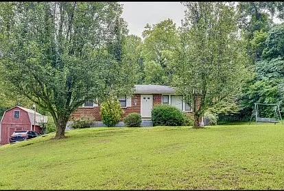 1644 Campbell Rd — Photo 9