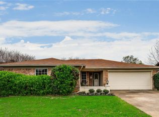 1628 Schumac Ln, Bedford, TX 76022