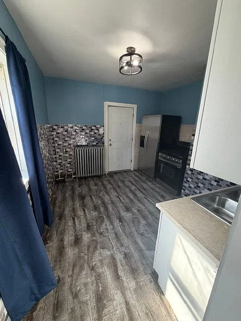 Beautiful Unit 1 Apartment - 2814 Edgington St — Photo 4