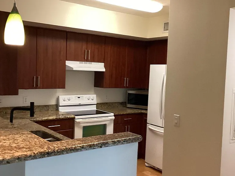 2421 NE 65th St #506 — Photo 22