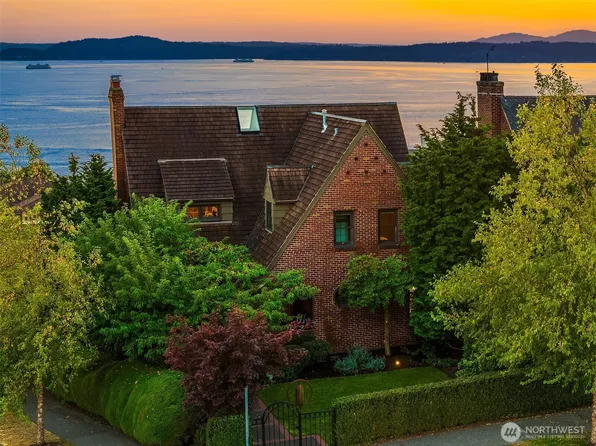 2301 Rosemont Place W, Seattle, WA 98199