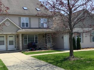 603 Fenton Commons Ln, Fenton, MI 48430