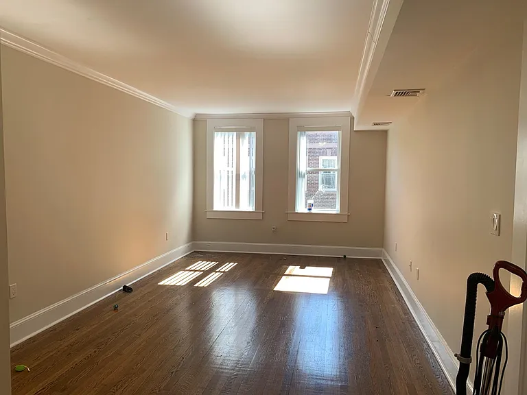 16 Short St #1A — Photo 4