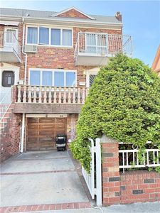 52 Bay 22nd St, Brooklyn, NY, 11214