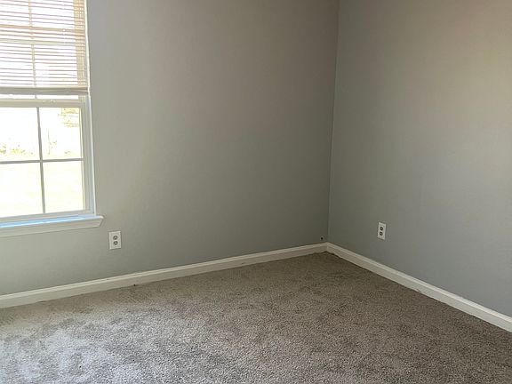 4th image of 5518 Jerome Rd