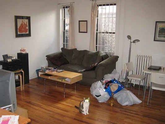 Rented by Magnone Real Estate | media 32