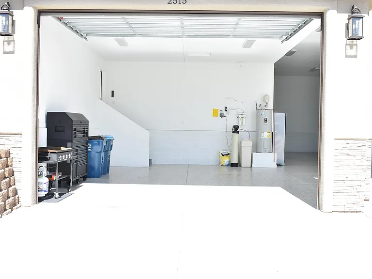 2515 Tradewind Dr — Photo 7