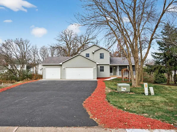7004 256th St, Wyoming, MN 55092