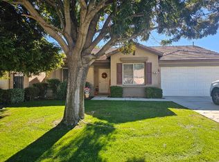 9905 Grand View Summit Dr, Bakersfield, CA 93311